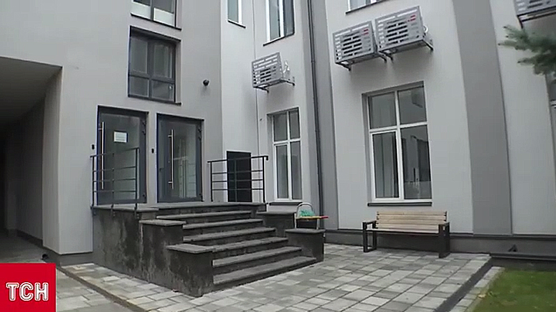 Порошенка зі скандалом виселили з офісу в центрі Києва